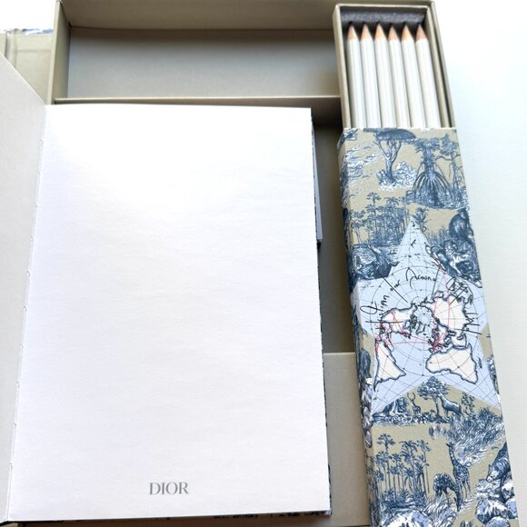 3566 DIOR EXCLUSIVE AROUND THE WORLD STATIONERY SET DIOR GIFT SET - Picture 8 of 15